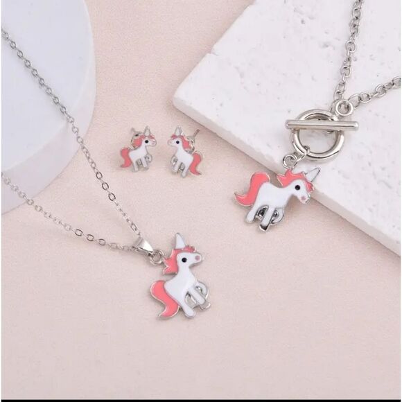 - Girls Unicorn Watch + Necklace + Earrings Set..PINK..NWT - Picture 3 of 6